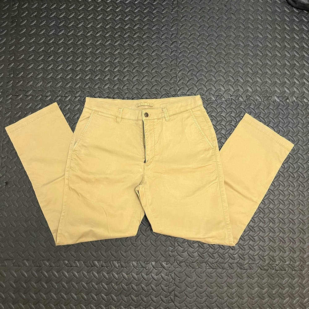 Duck Head Classic Fit Gold School Chino. Size 33/30. Great condition.